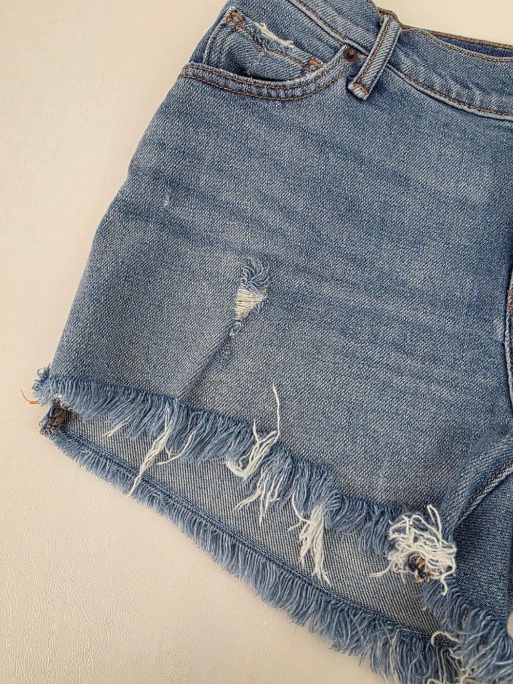 Hatch Distressed Maternity Denim Jean Shorts Frayed Hem Side Panels Size 27 - Picture 6 of 15